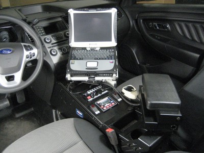 2013-2016 Ford Police Interceptor Sedan and 2010-2016 Ford Taurus Heavy Duty Vehicle Mount