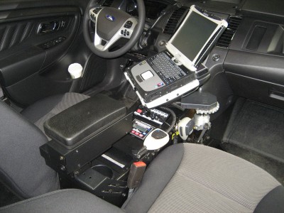 2013-2016 Ford Police Interceptor Sedan and 2010-2016 Ford Taurus Heavy Duty Vehicle Mount