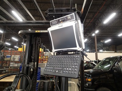 Keyboard adaptor for overhead forklift mount 